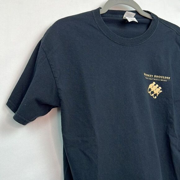 Gildan Black cotton. Short sleeve Monkey Shoulder graphic T-shirt size large - Picture 3 of 7